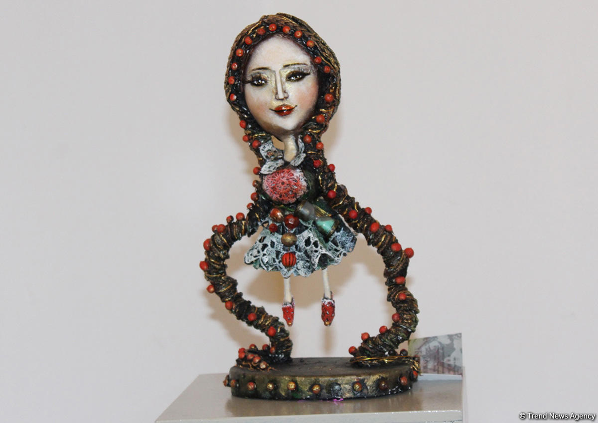 Мир сказки в Баку: выставка кукол "Под крылом Ангела"