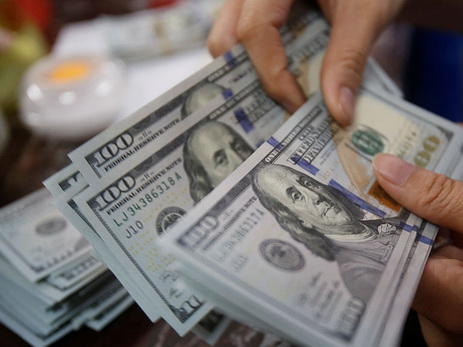 США будут постепенно поднимать курс доллара