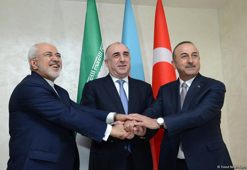 По итогам трехсторонней встречи глав МИД Азербайджана, Ирана и Турции принята Бакинская декларация