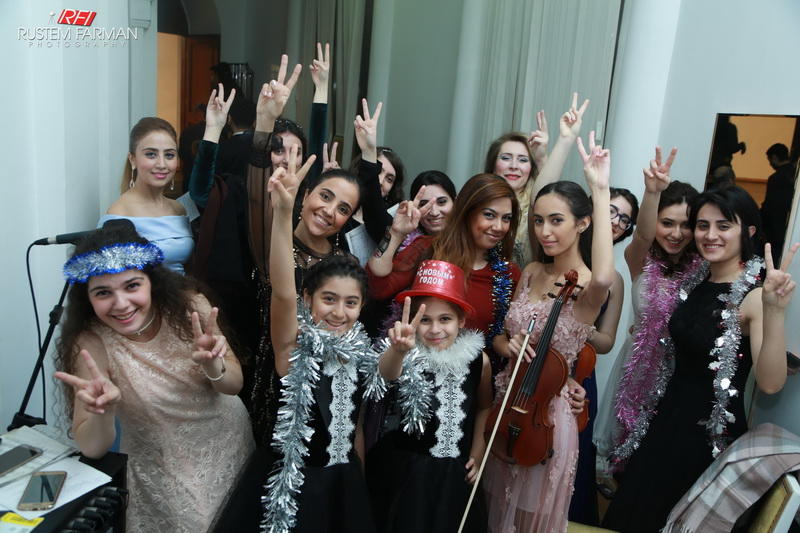 В Филармонии состоялся праздничный концерт в рамках проекта "Gənclərə dəstək"