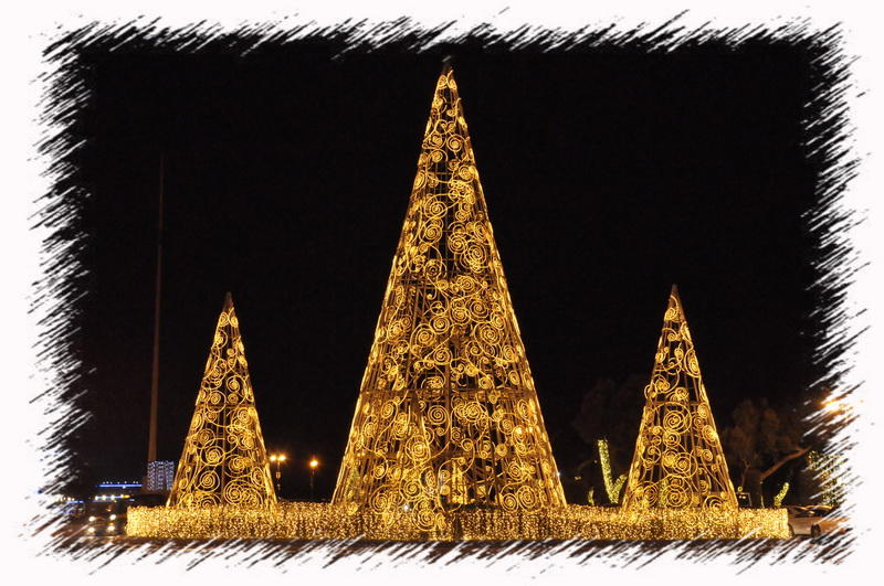 Баку в ожидании праздника: новогоднее убранство столицы