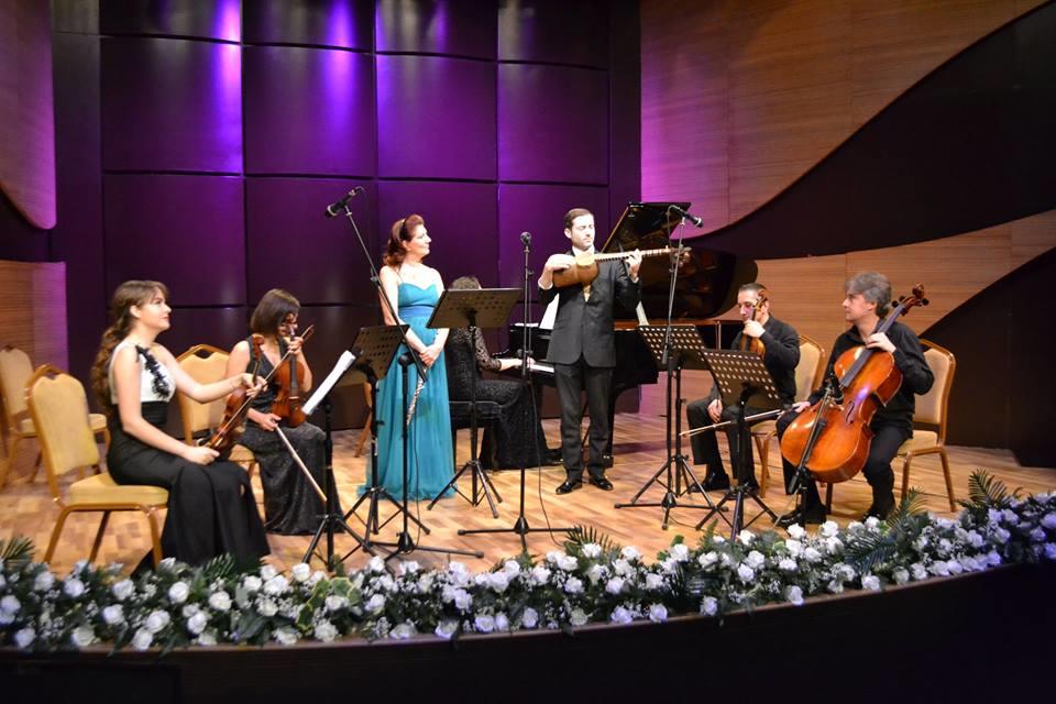 В Центре мугама прошел концерт всемирно известной флейтистки