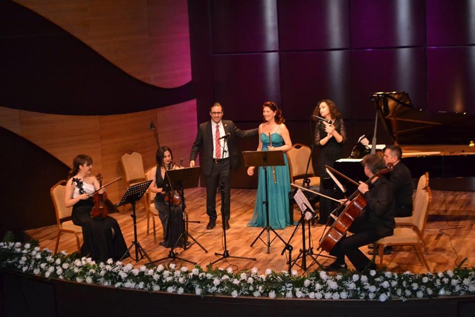 В Центре мугама прошел концерт всемирно известной флейтистки