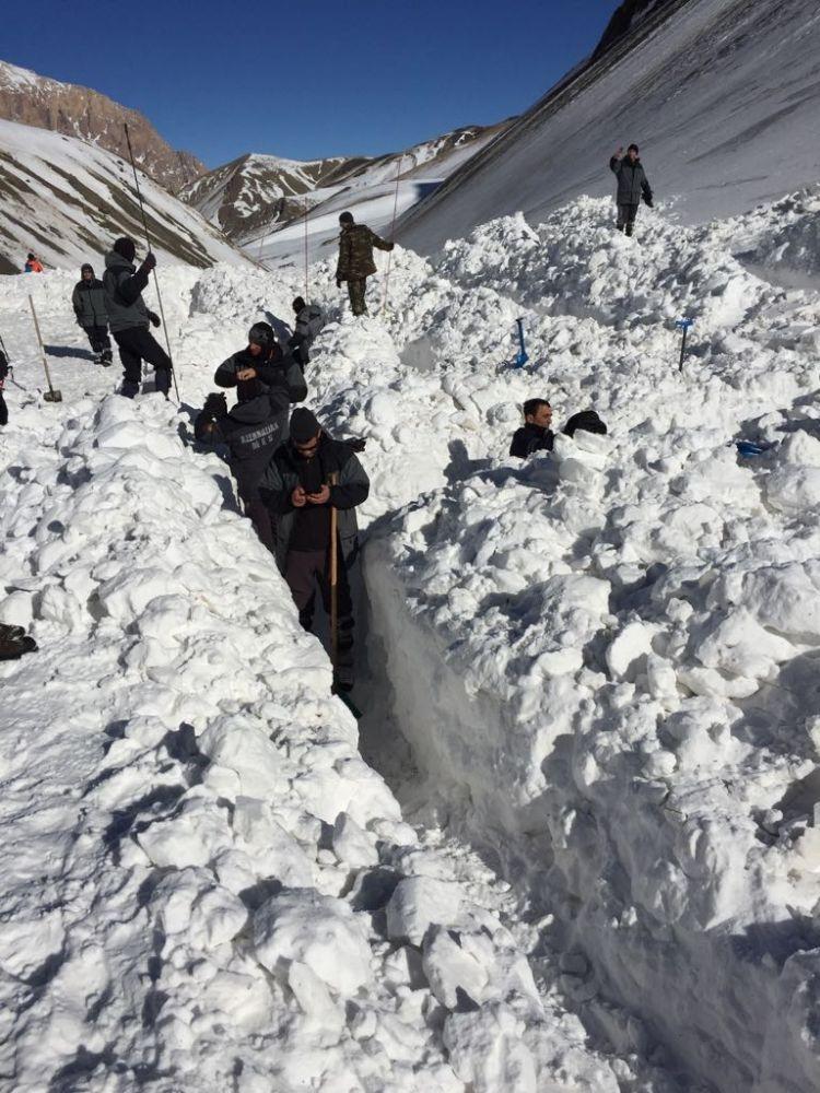 К поискам азербайджанских альпинистов подключились специалисты ANAMA