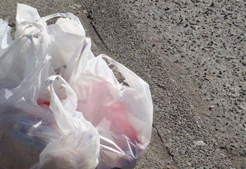 В Греции ввели налог на пластиковые пакеты