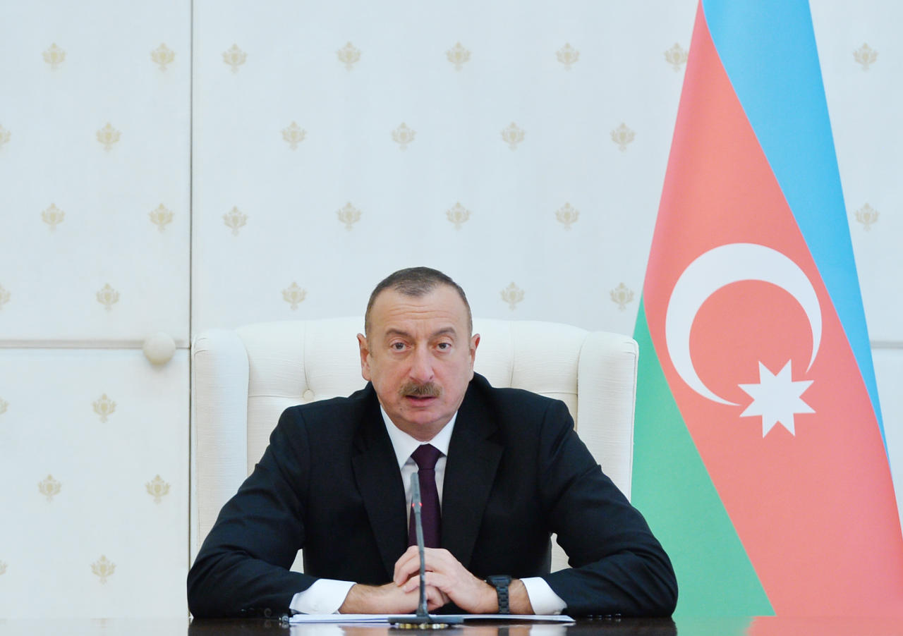 Президент Ильхам Алиев: В Азербайджане вдвое увеличится число вынужденных переселенцев, обеспеченных новым жильем
