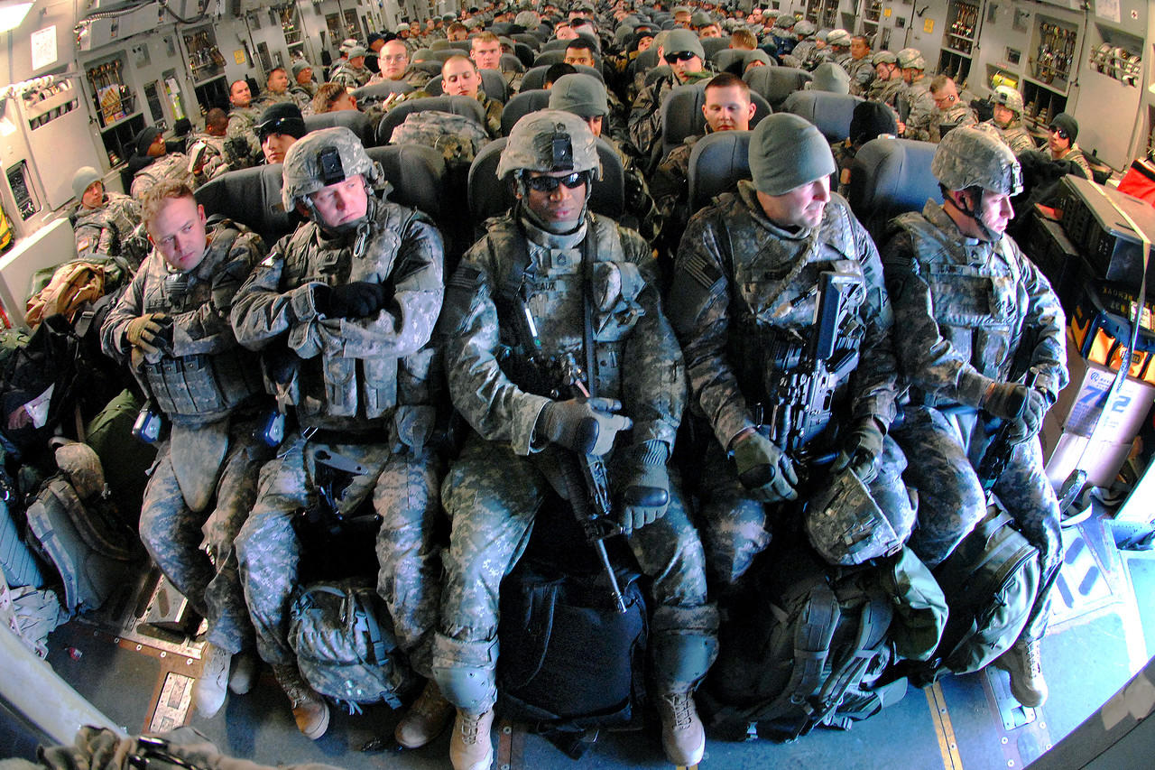 США направят в Афганистан тысячу советников и новую военную технику