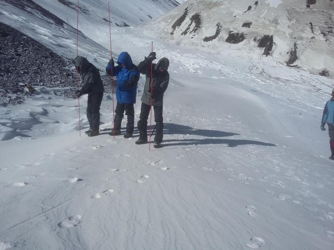 FHN: İtkin düşmüş alpinistlərin axtarışları 2700-3000 m yüksəklikdə aparılır