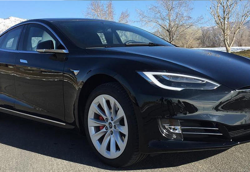 Tesla Model S превратили в быстрейший в мире бронированный автомобиль