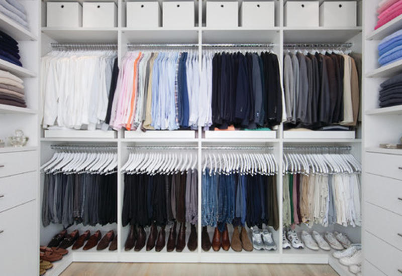 Создан самостоятельно сортирующий и складывающий одежду шкаф
