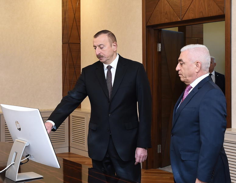 Президент Ильхам Алиев принял участие в открытии здания Бакинской распределительной сети и подстанций