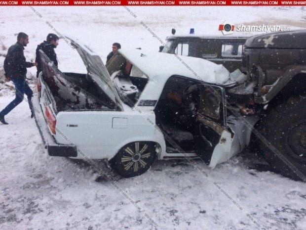 Армейский грузовик попал в тяжелое ДТП в Армении, есть погибшие