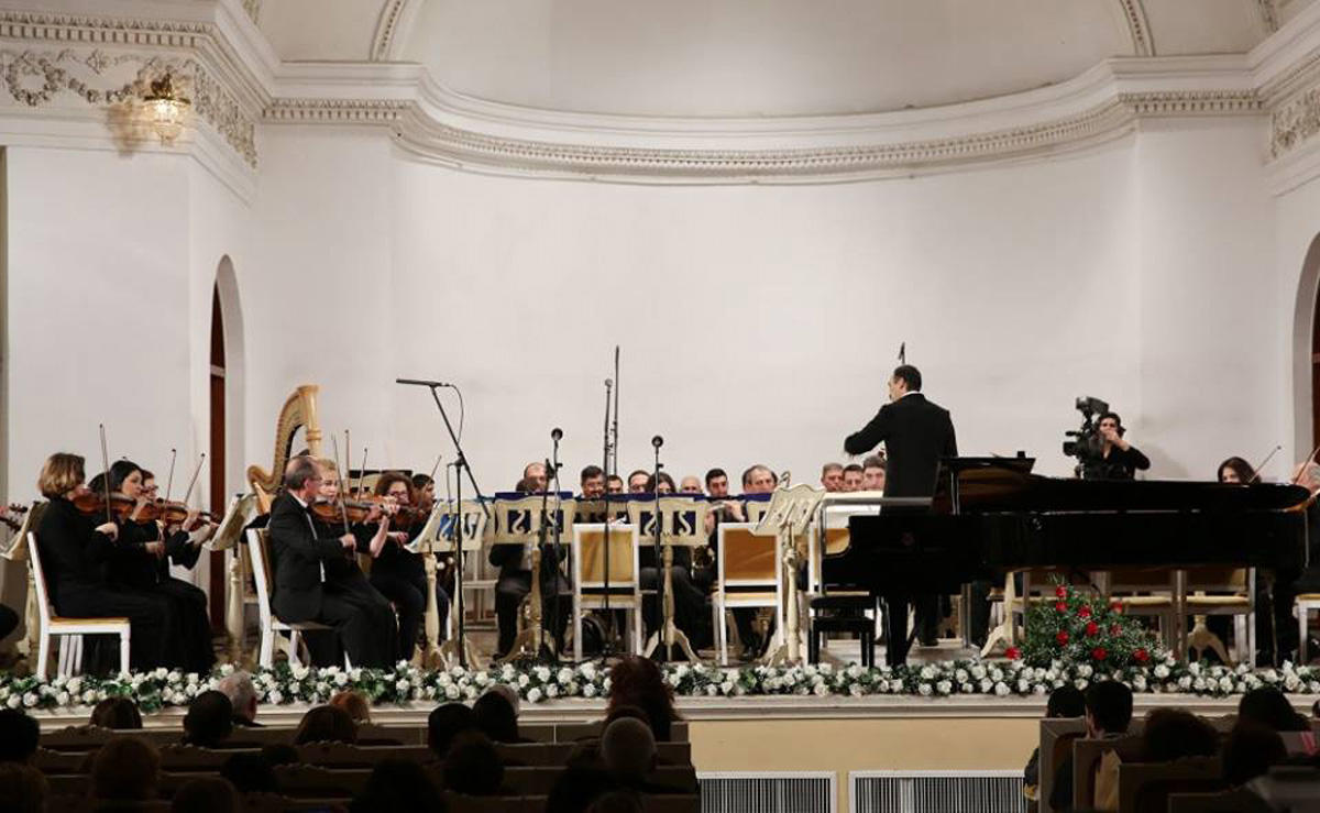 В Бакинской филармонии прошел творческий вечер Эльнары Дадашевой