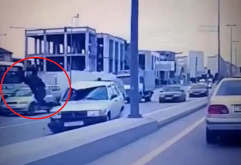 Страшная авария в Баку: пешехода отбросило на несколько метров