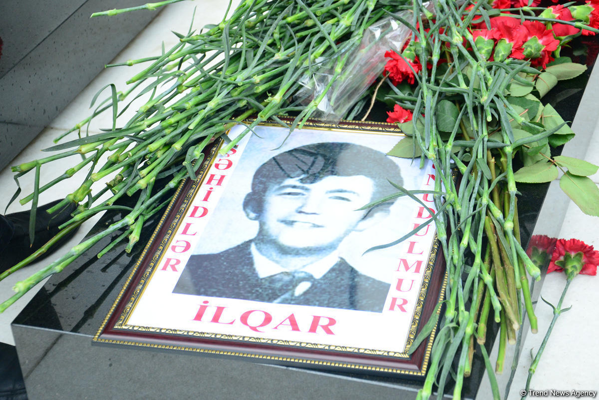 Общественность Азербайджана чтит светлую память жертв трагедии 20 января
