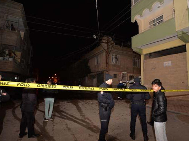Afrindən Türkiyəyə 4 raket atılıb, yaralananlar var