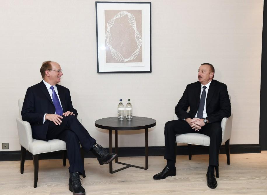 Президент Ильхам Алиев встретился в Давосе с исполнительным директором американской компании “Black Rock”