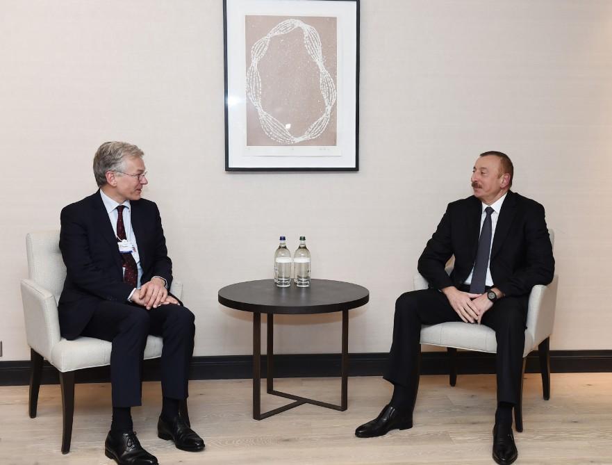 Президент Ильхам Алиев встретился в Давосе с главой “Royal Phillips” и членом правления “Mastercard”