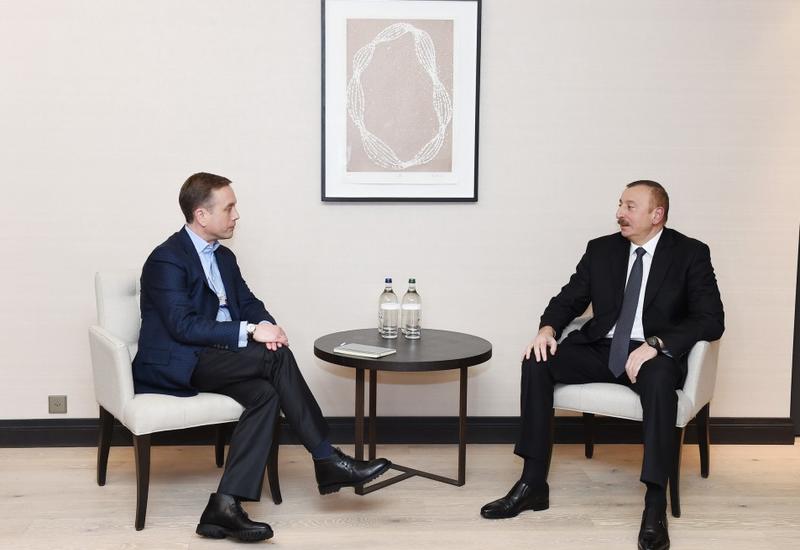 Президент Ильхам Алиев встретился в Давосе с главой “Royal Phillips” и членом правления “Mastercard”