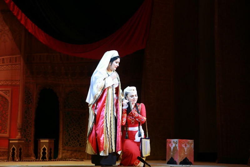 Ошеломляющий успех юбилейного спектакля "Лейли и Меджнун"