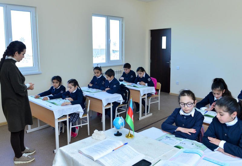 В Азербайджане могут внести изменения в оценивание знаний школьников