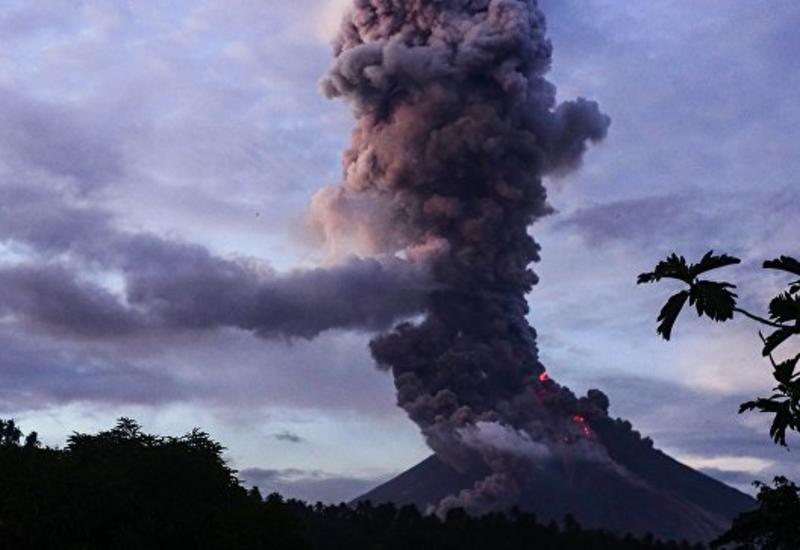 Число эвакуированных из-за вулкана филиппинцев достигло 75 тысяч