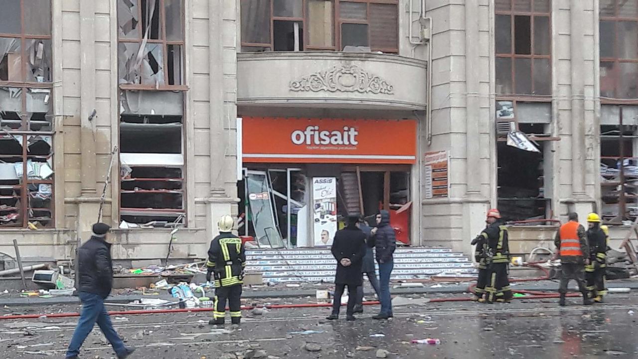Пожар в центре Баку, есть пострадавший