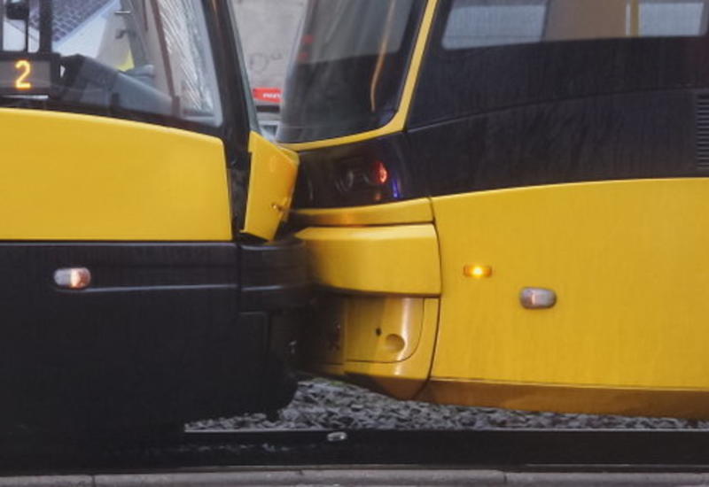 В Варшаве столкнулись сразу три трамвая, есть пострадавшие