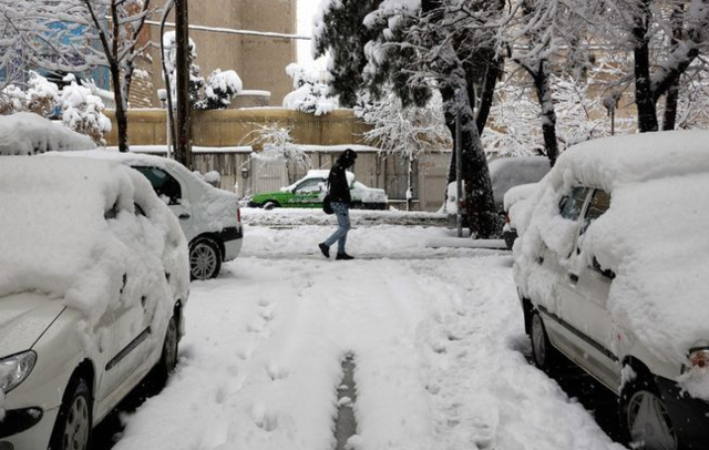 Иран неожиданно засыпало снегом