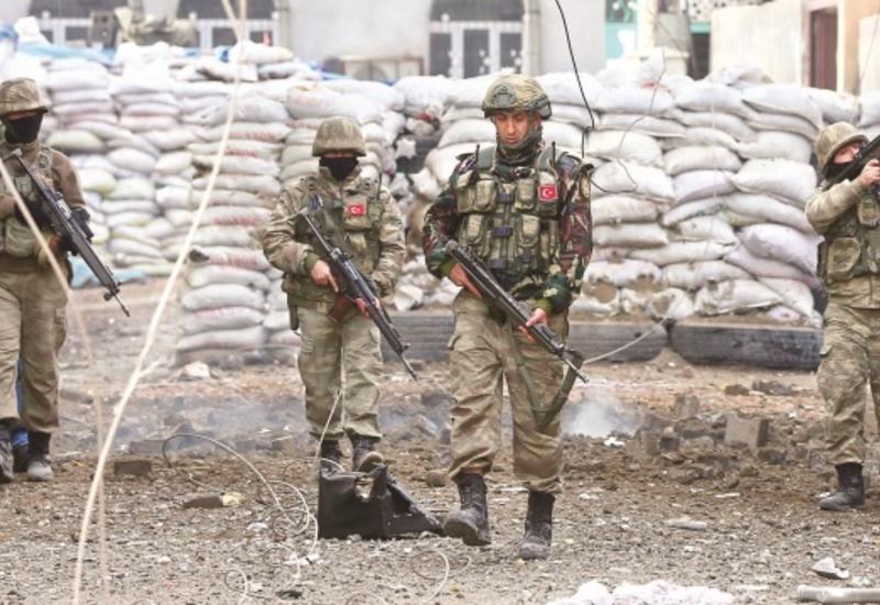ВС Турции уничтожили два склада боеприпасов РПК