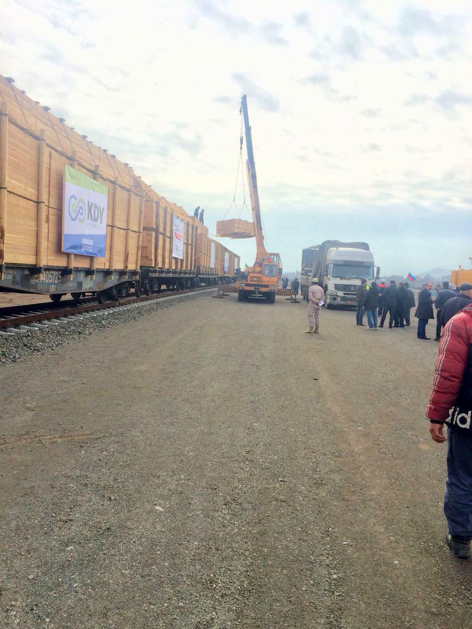 Из Азербайджана в Иран отправлен первый грузовой поезд