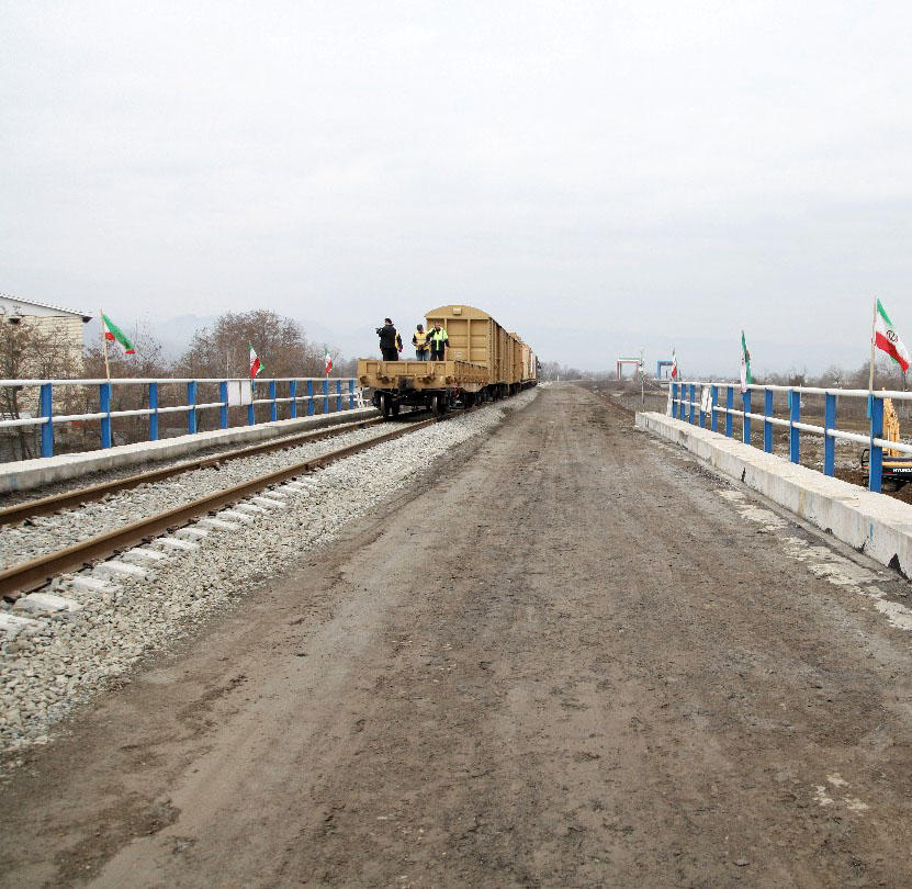 Из Азербайджана в Иран отправлен первый грузовой поезд