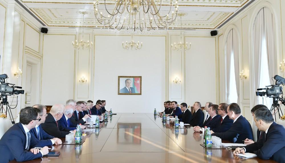 Президент Ильхам Алиев принял делегацию Восточного комитета экономики Германии - ФОТО