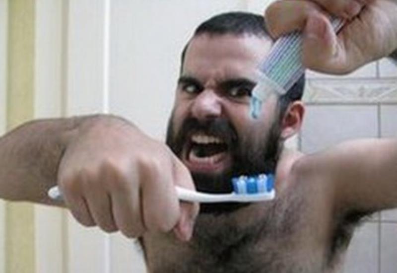 Шотландец заказал на Amazon зубную щётку, но получил её уже использованной