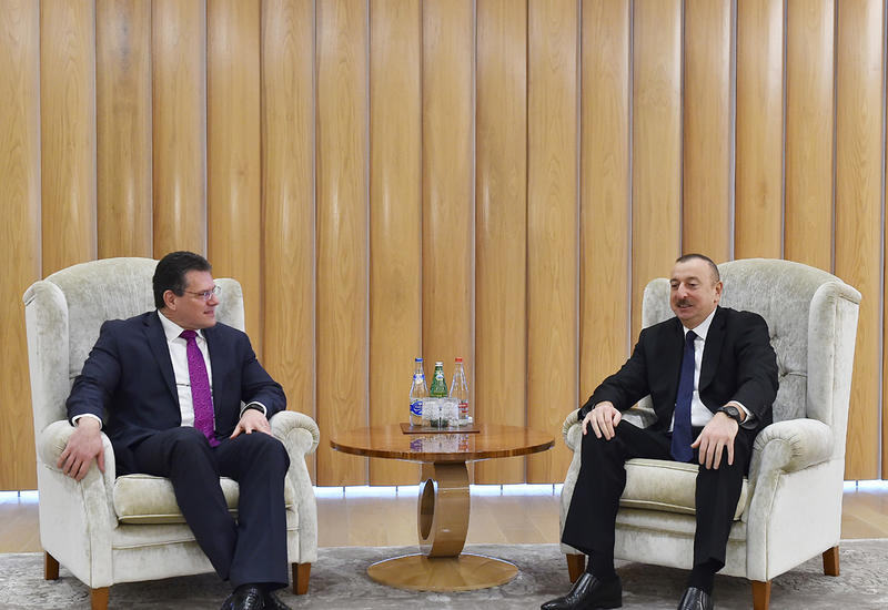 Президент Ильхам Алиев встретился с вице-президентом Еврокомиссии по Энергетическому союзу