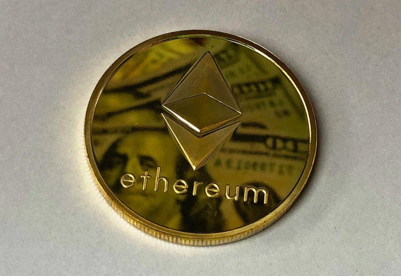 Ethereum nədir: Bitcoin-in taxtını əlindən alacaqmı?