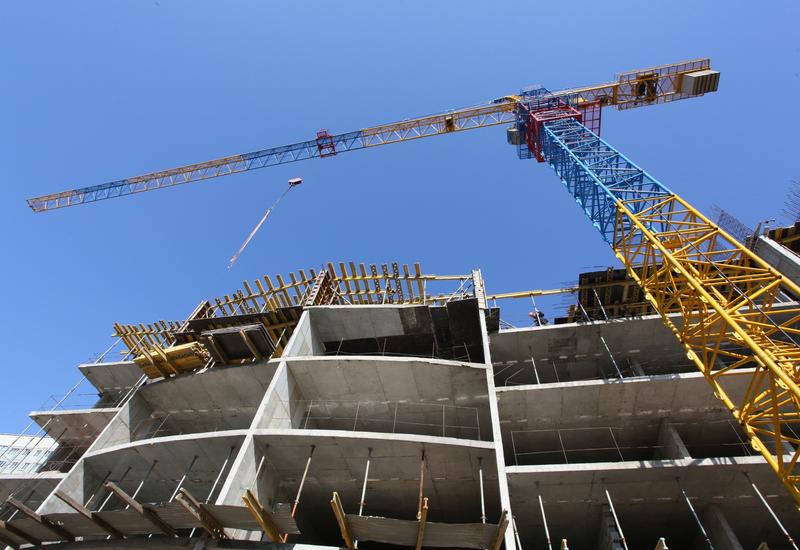 Азербайджанская компания реализует три крупных строительных проекта