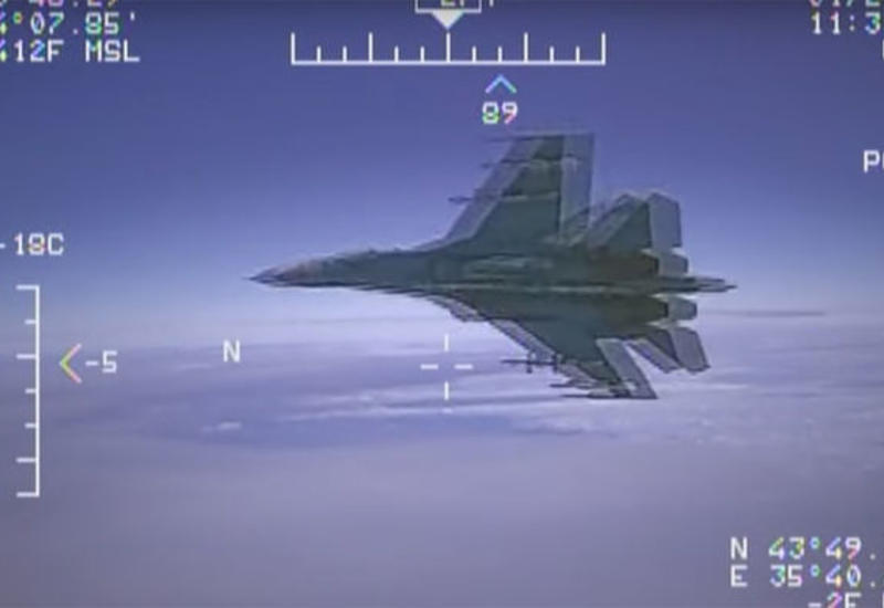 Военный самолет США провел разведку у границ России