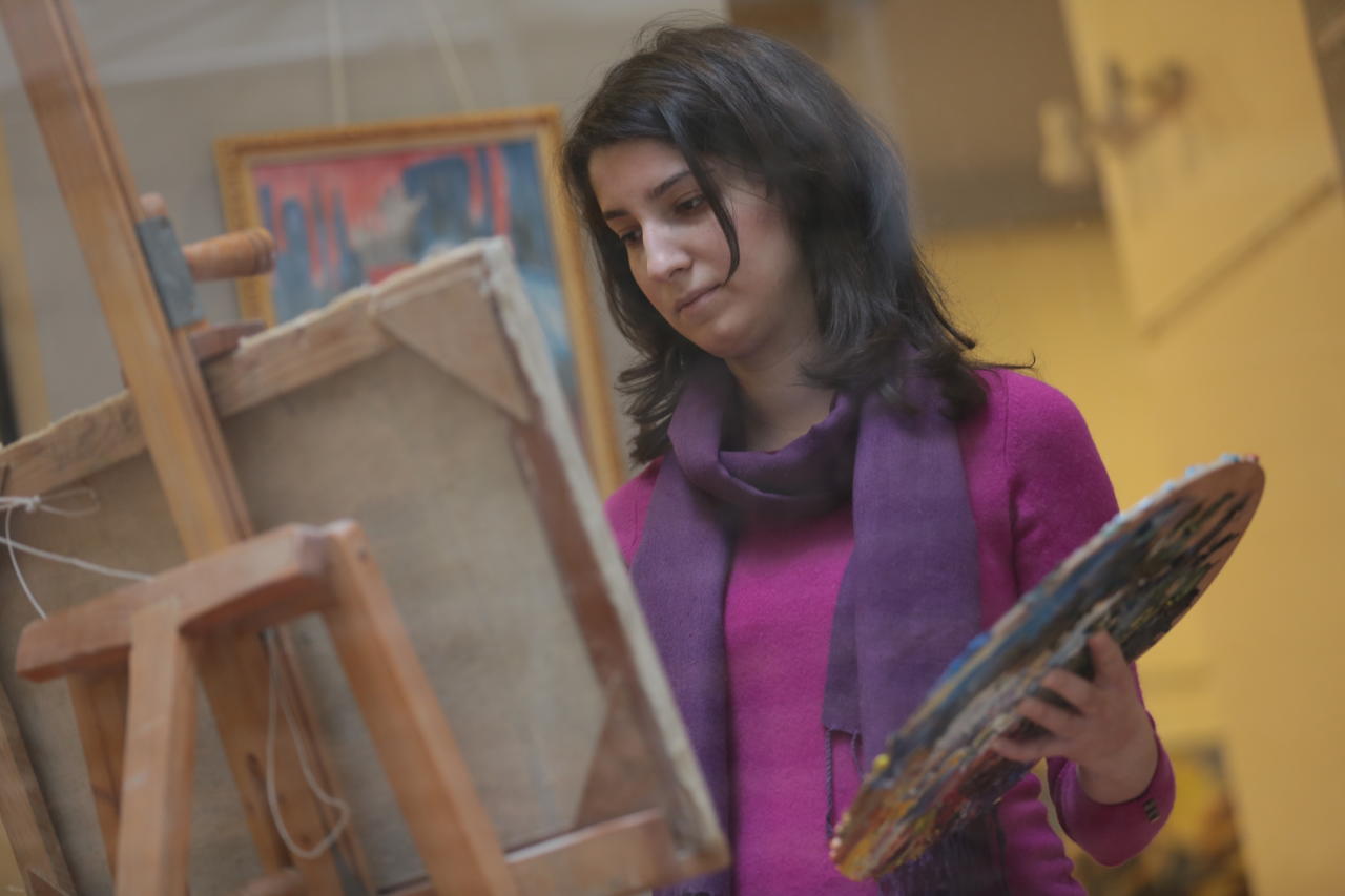 Молодая азербайджанская художница представила свои картины в Вене