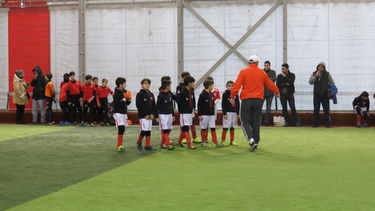 Состоялся первый товарищеский матч футбольной школы AZFAR