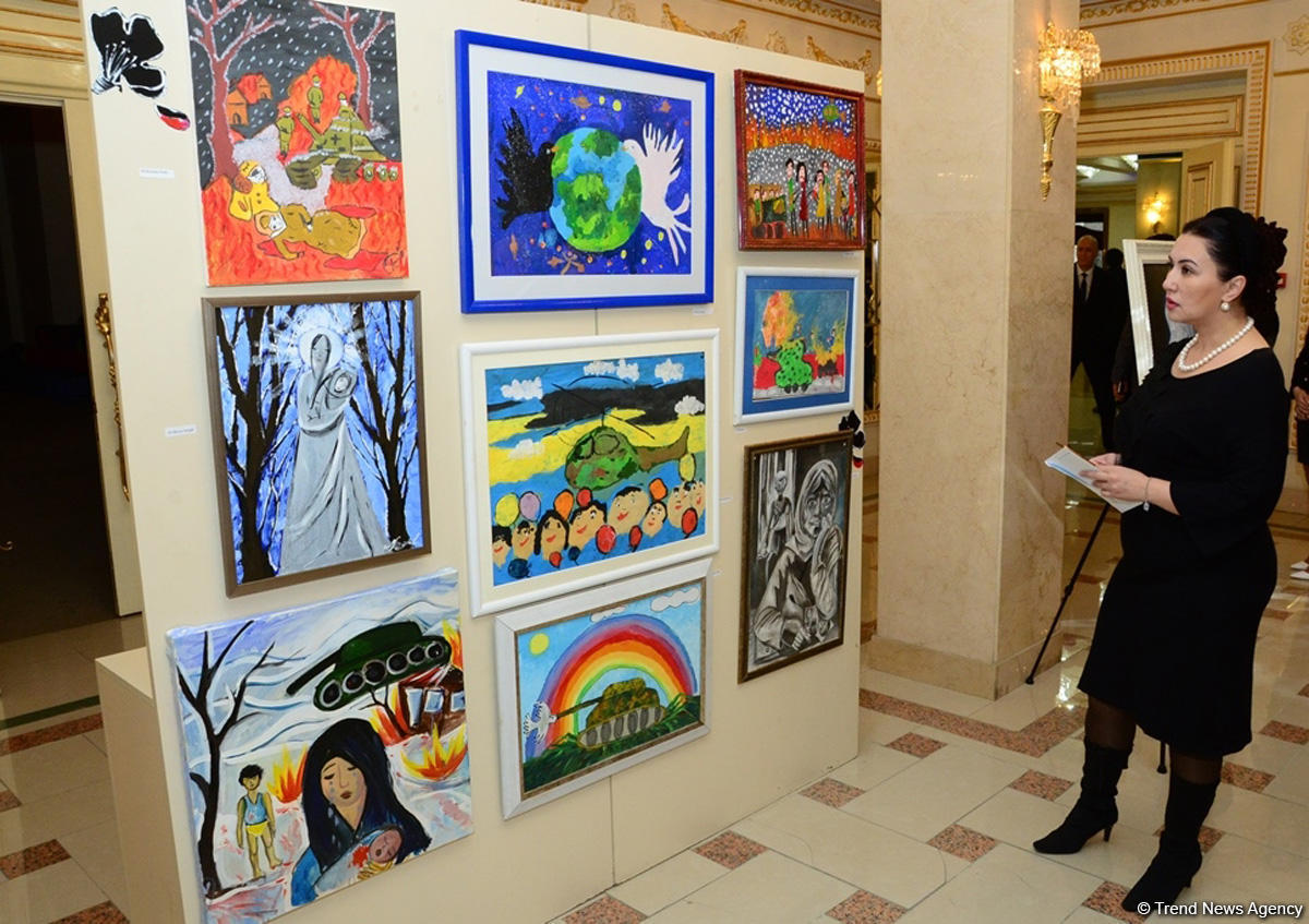 В Баку состоялись выставка и литературно-художественное мероприятие "Голос Карабаха"