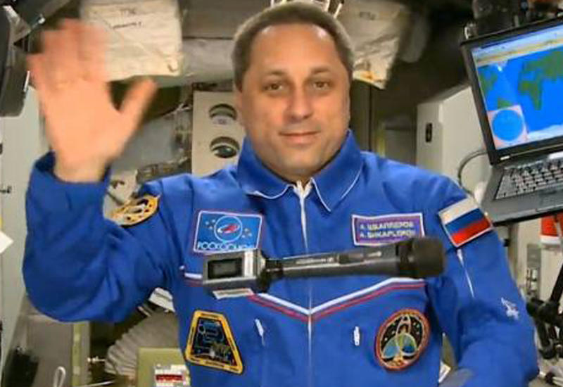 Космонавт поздравил женщин с 8 марта прямо с МКС