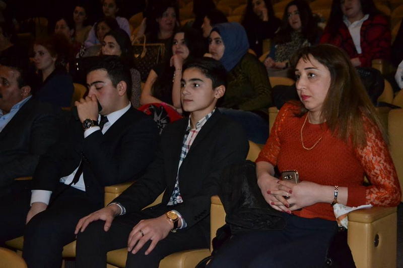 В Центре мугама в рамках проекта "Aşıq musiqisi axşamları" отметили 8 Марта