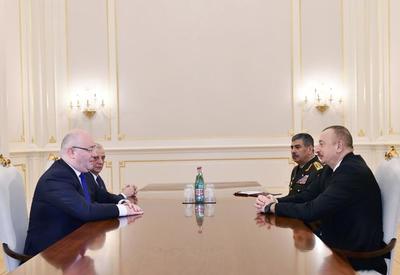 Президент Ильхам Алиев принял министра обороны Грузии - ФОТО