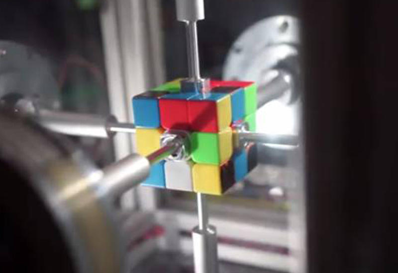 Робот установил новый мировой рекорд по сборке кубика Рубика