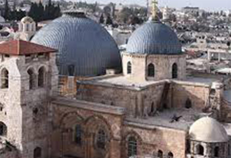 Армяне снова подрались с греками в храме в Иерусалиме