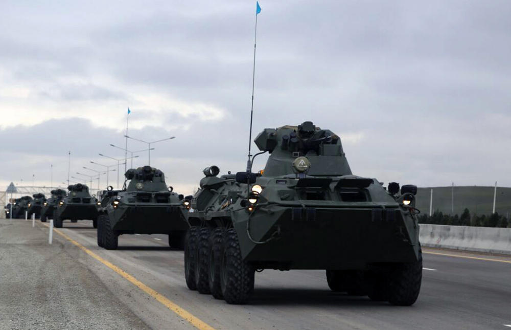 Азербайджан перебрасывает войска