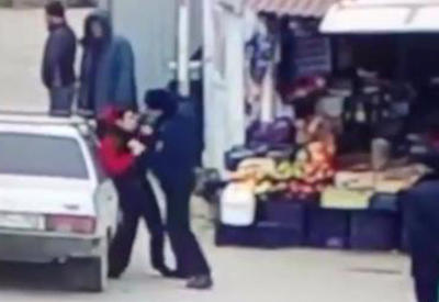 Дагестанский полицейский избил ребенка за то, что тот недостаточно быстро уступил ему дорогу <span class="color_red">- ВИДЕО</span>