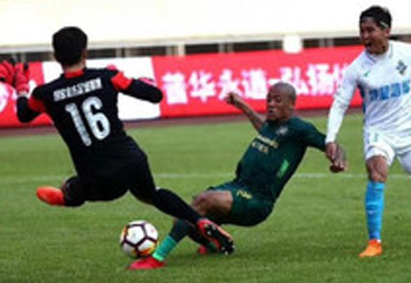 Бывший футболист "Карабаха" забил гол в первом официальном матче китайского клуба