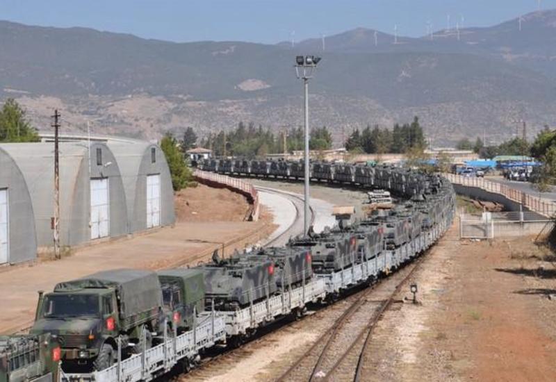 Турция стягивает дополнительную военную технику к границе с Сирией